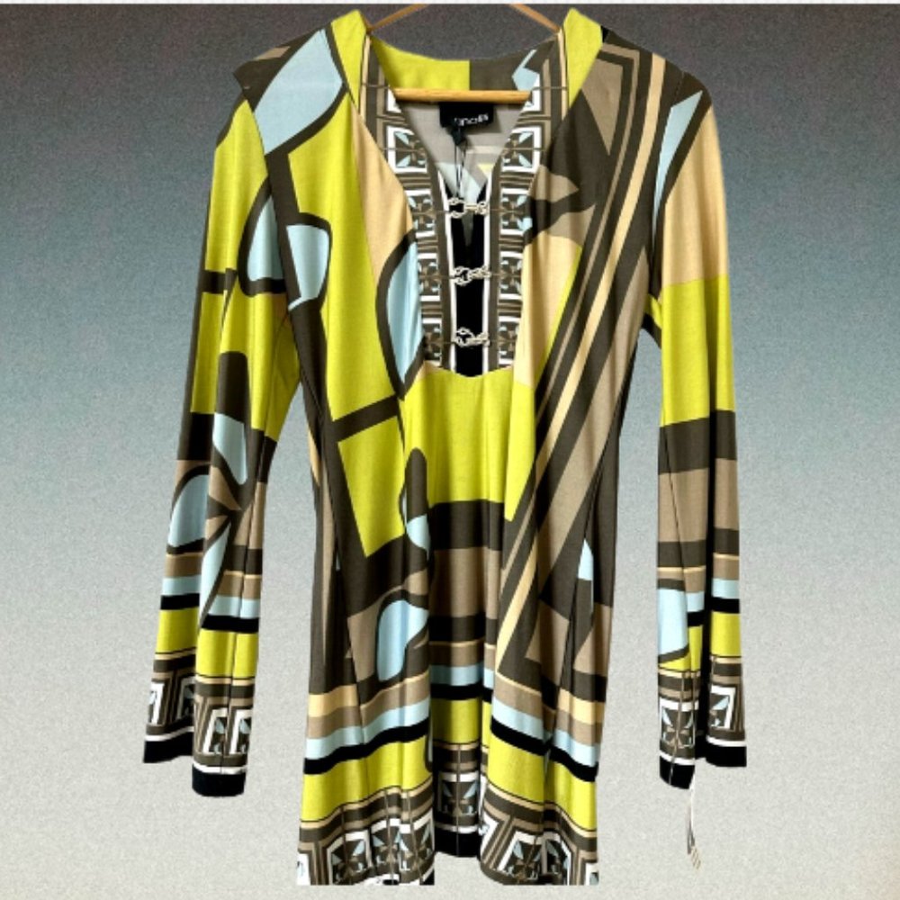 NWT Analili V-Neck Women's Top Blouse Hook & Eye Closure